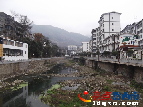 石旮旯~1.JPG