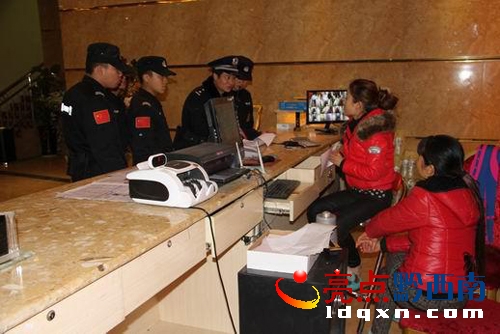 DƬ1.jpg