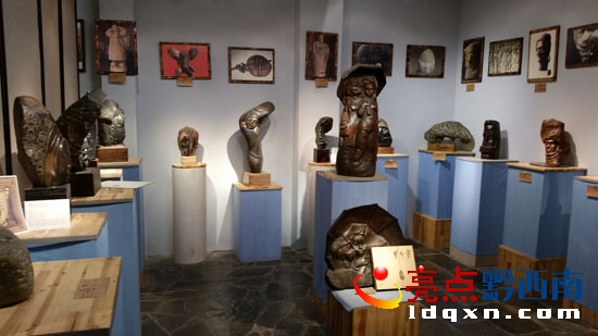 曹智勇的作品陳列室.jpg