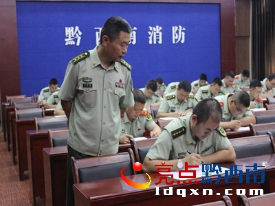 圖為考試現(xiàn)場4.jpg