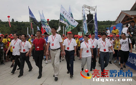 2017國際山地旅游暨興仁馬金河分會場萬人戶外徒步運動蔡家友攝影 (2).jpg