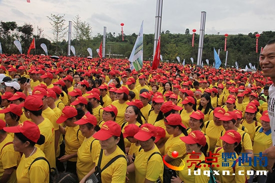 2017國際山地旅游暨興仁馬金河分會場萬人戶外徒步運動蔡家友攝影 (4).jpg