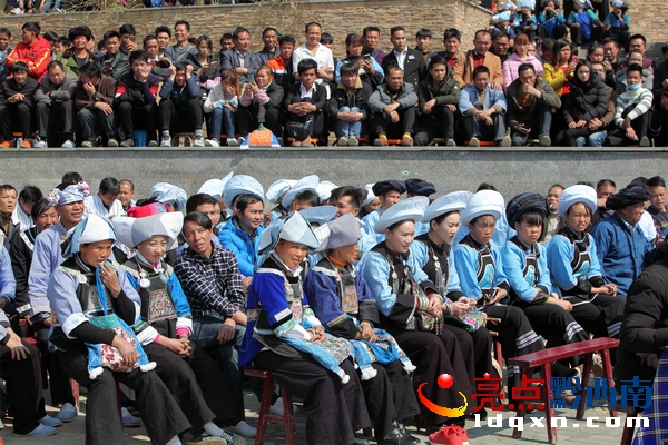 貞豐縣2018年布依古歌古樂(lè)大賽現(xiàn)場(chǎng) 郭澤玉攝 (3).JPG
